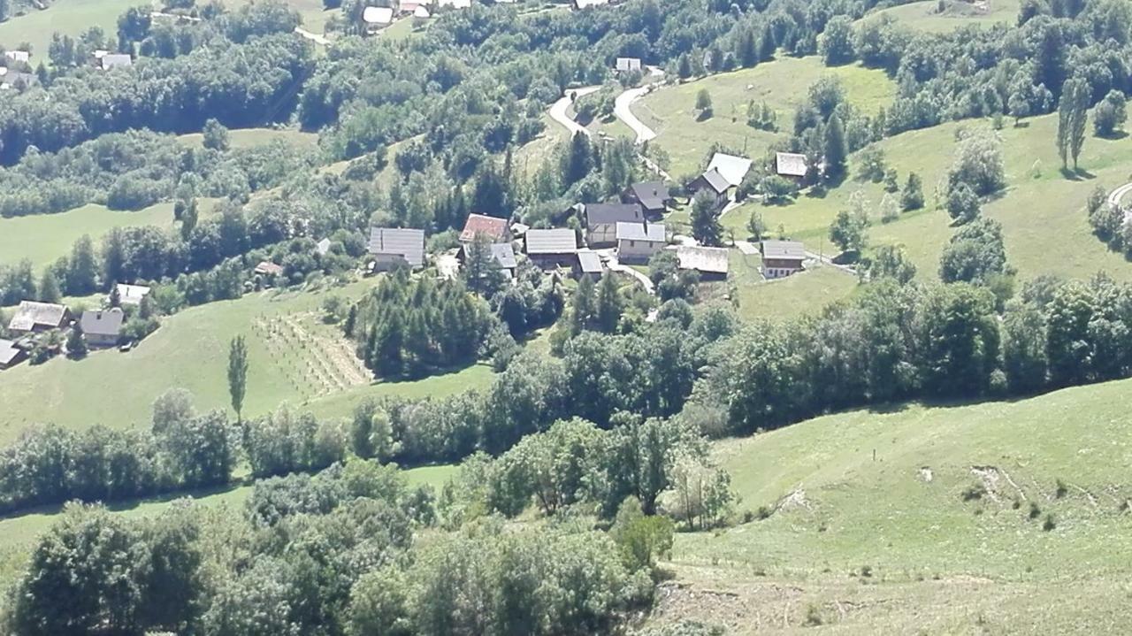 Bel Appartement Au Rez De Chaussee D'Un Chalet Jarrier ภายนอก รูปภาพ
