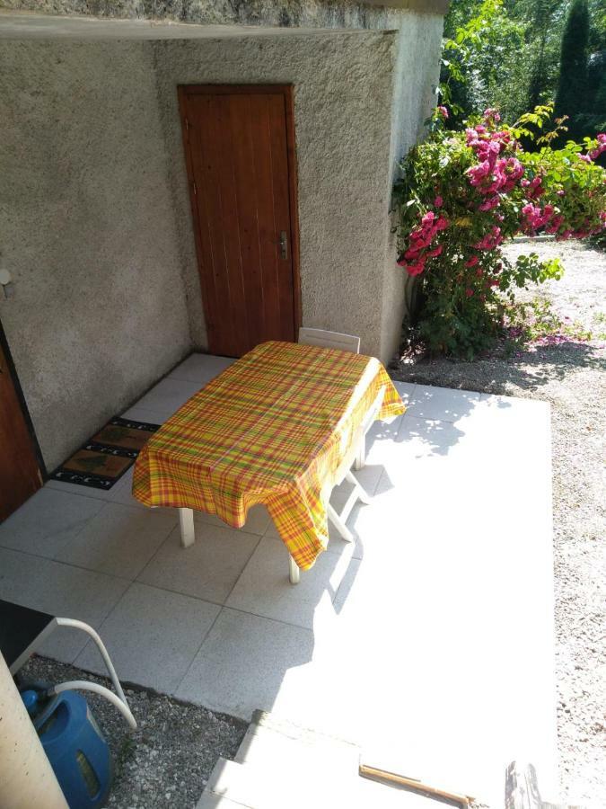 Bel Appartement Au Rez De Chaussee D'Un Chalet Jarrier ภายนอก รูปภาพ